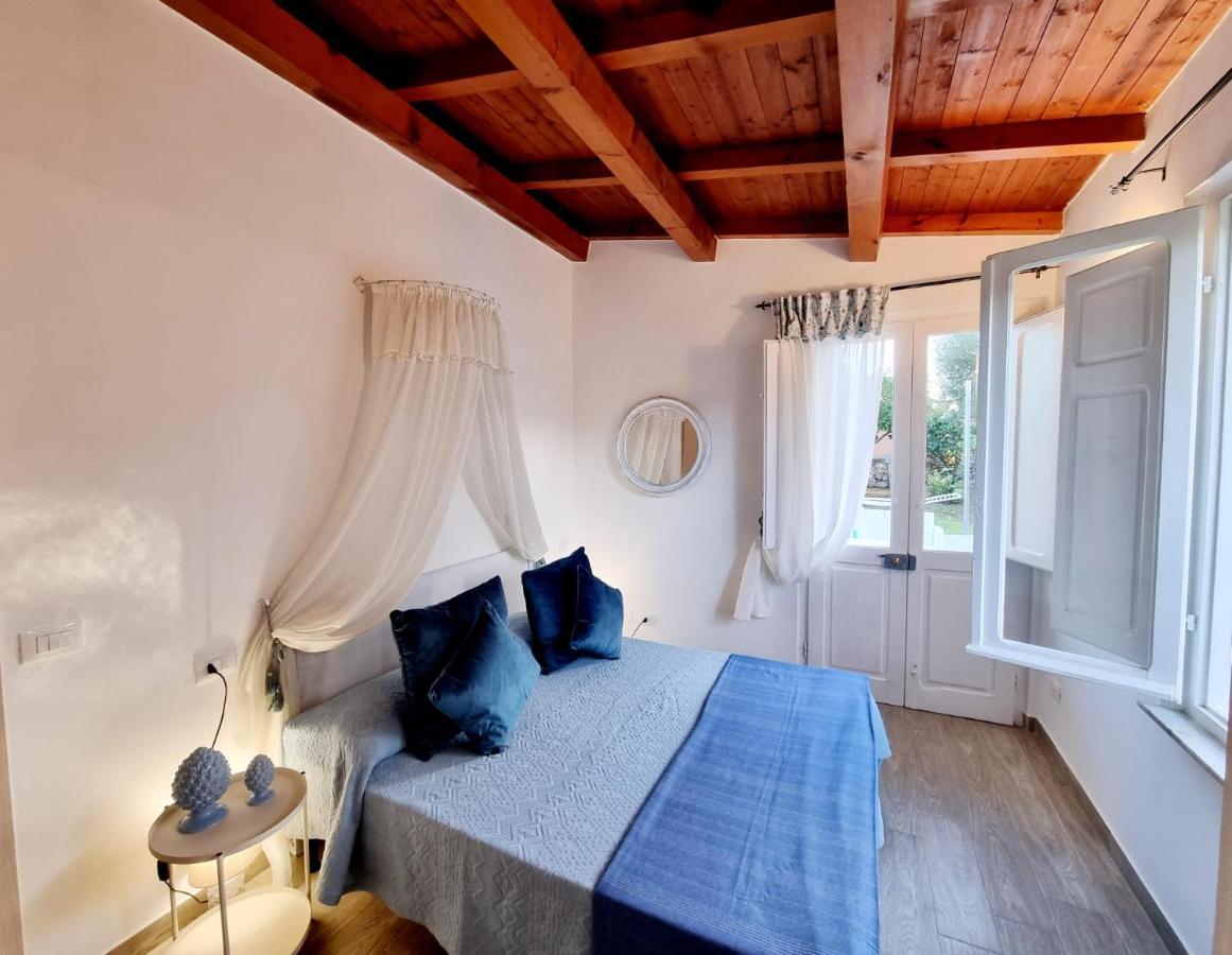 Appartement Stazzo San Teodoro Piscina Condivisa Extérieur photo